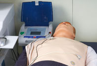 大学訓練のための ACLS のコンピュータ画面が付いている ECG の大人の救急処置の人体摸型